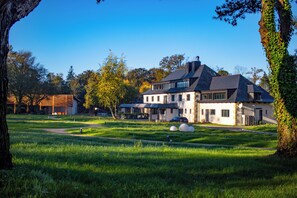 Exterior - La Reposée Hôtel Restaurant Spa (Liffre)