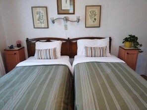 2 habitaciones, escritorio, wifi y ropa de cama
