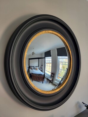 4 camere, una scrivania, Wi-Fi gratuito, lenzuola