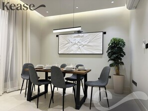 Design Apartment, 3 Bedrooms | Living area