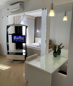 Apartment | Allergikerbettwaren, Betten mit Memory-Foam-Matratzen, Zimmersafe