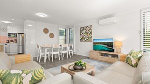 TV, books - Inish by Experience Jervis Bay (Huskisson)