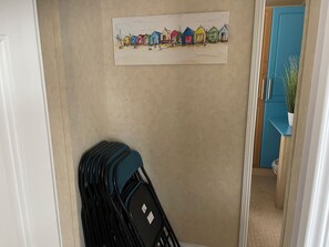 Interior - Buttercup Lodge, stunning pet-free Lodge on Rockley Park, Poole Harbour, Dorset. (Poole)