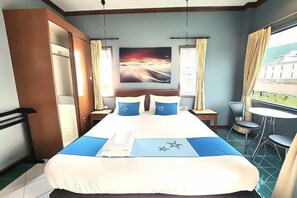 Room - Sea Front Home (Patong)