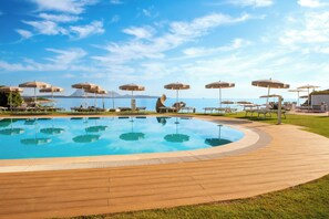 Outdoor pool - Amasea Resort (San Teodoro)