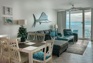 公寓客房, 多張床 (Aqua Resort 903) | 用餐區