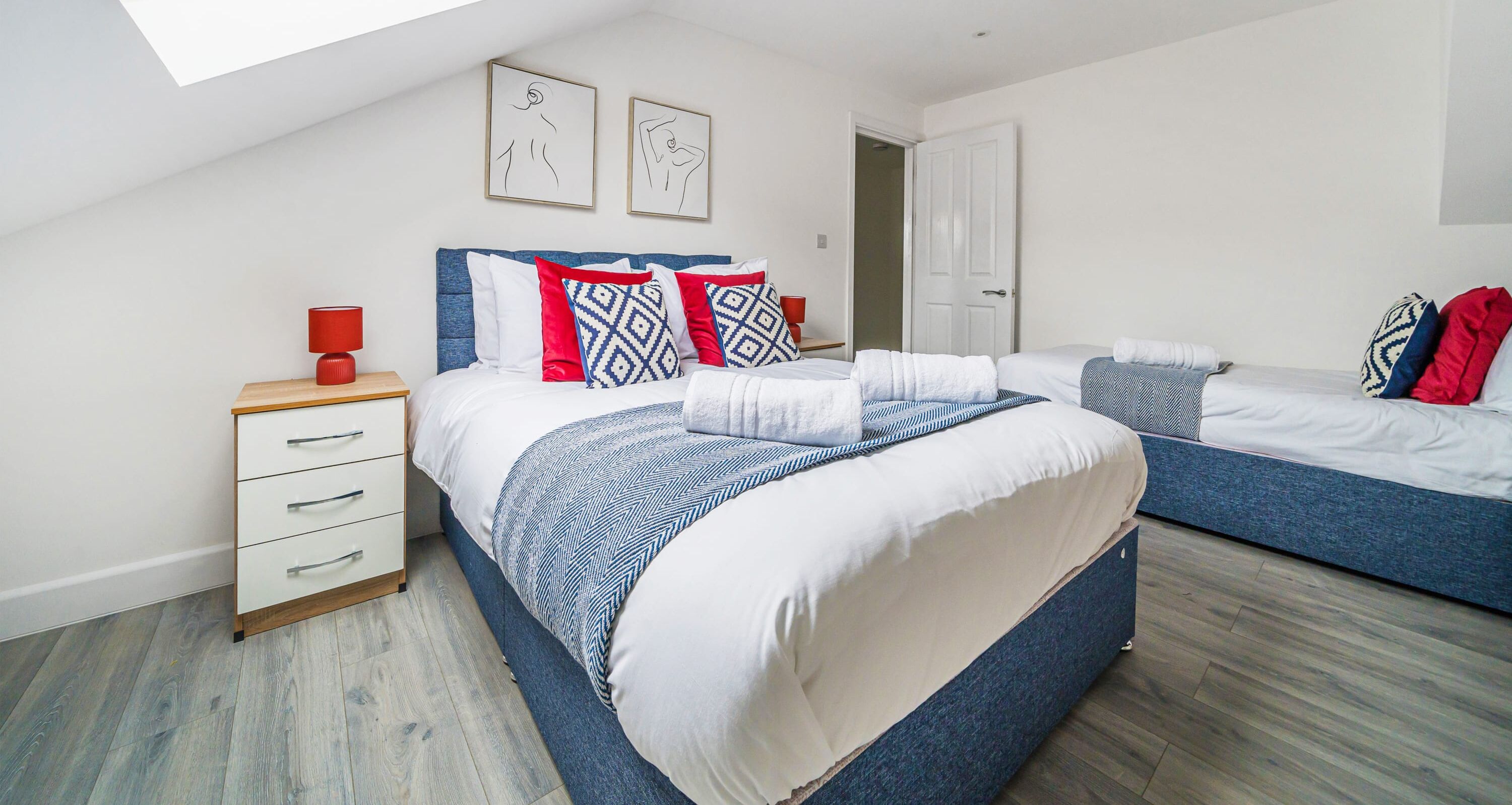 LARGE BEDROOM WITH DOUBLE AND SINGLE BED PERFECT FOR FAMILIES