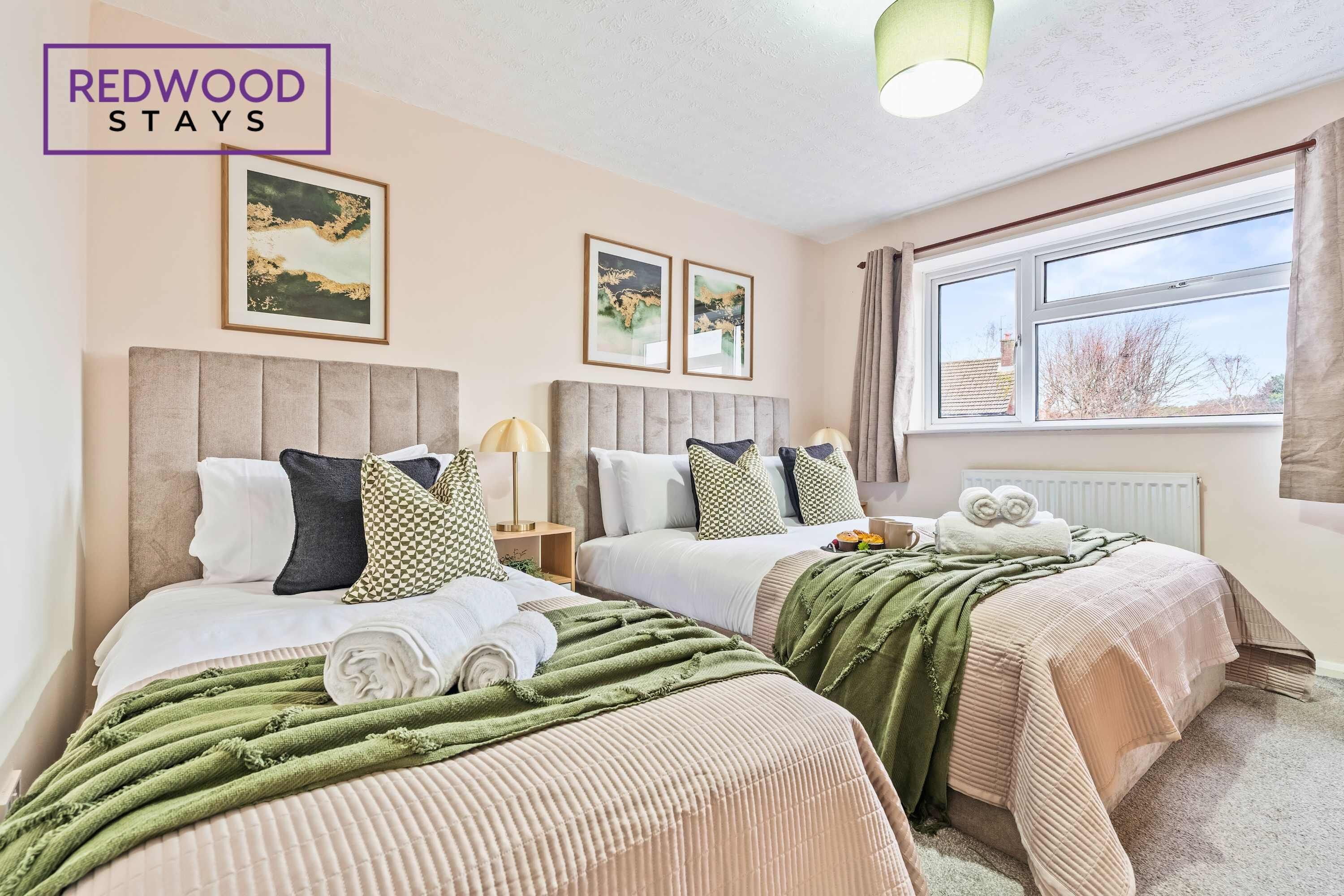 3 slaapkamers, een bureau, een strijkplank/strijkijzer, wifi