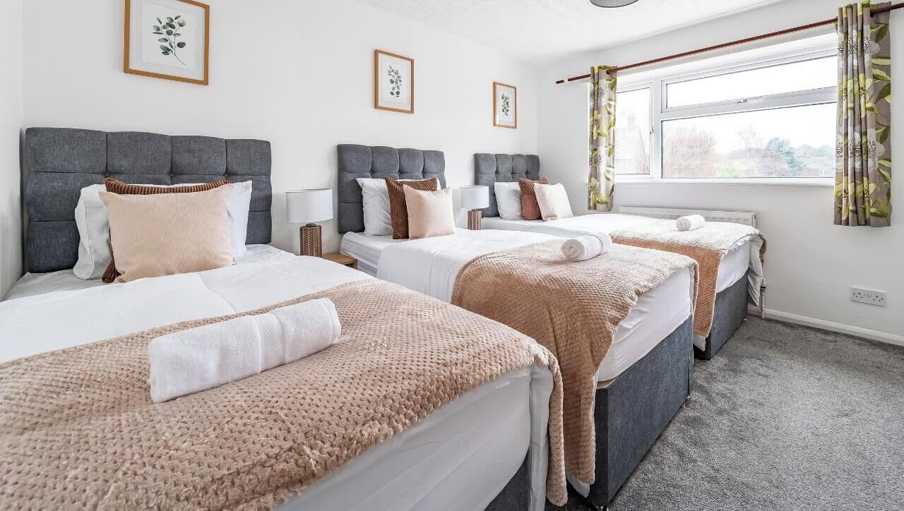 3 slaapkamers, een bureau, een strijkplank/strijkijzer, wifi