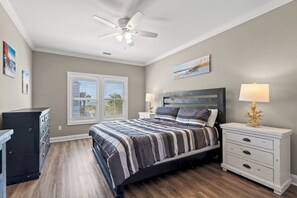 4 bedrooms, free WiFi, bed sheets - Oceanview, Pool & Hot Tub @ Palm Tree Palace (North Myrtle Beach)