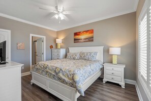 4 quartos, Wi-Fi de cortesia, roupa de cama