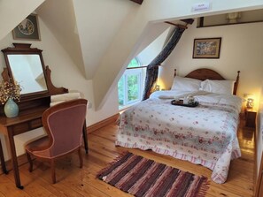 3 Schlafzimmer, Bügeleisen/Bügelbrett, Reisekinderbett, Bettwäsche