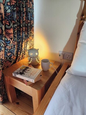8 bedrooms - The Old School Caeathro, Snowdon, Eryri and Yr Wydffa Cottages (CAERNARFON)