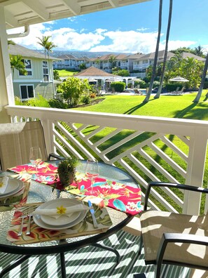 Outdoor dining - Kona Sea Ridge Y23 30 day minimum rental (Kailua-Kona)