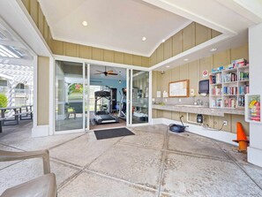 Fitness facility - Kona Sea Ridge Y23 30 day minimum rental (Kailua-Kona)