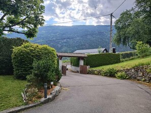 Property grounds - Ground floor, view mountain, terrace, tv, ski locker, 74m², Saint Gervais (Saint-Gervais-les-Bains)
