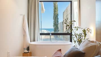 Deluxe Villa | Beach/ocean view