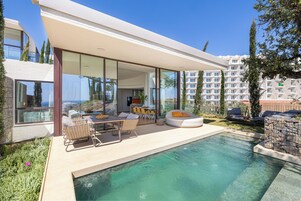 Deluxe Villa | Soundproofing, free WiFi, bed sheets