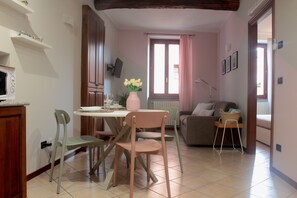 Dining - SB Bellagio Apartment in the Heart of Bellagio Historic Centre (Bellagio)