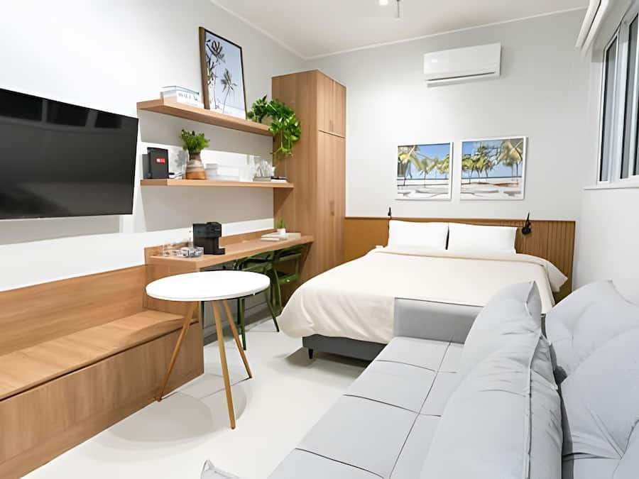 Studio | Desk, free WiFi