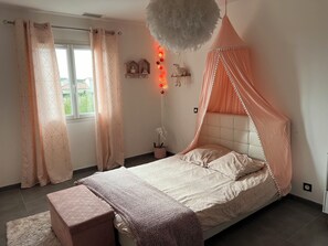 3 bedrooms, free WiFi, bed sheets - Villa Entre mer et Montagne Piscine Privée (Brouilla)