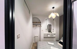 2 quartos, ferros/tábuas de passar roupa, Wi-Fi de cortesia