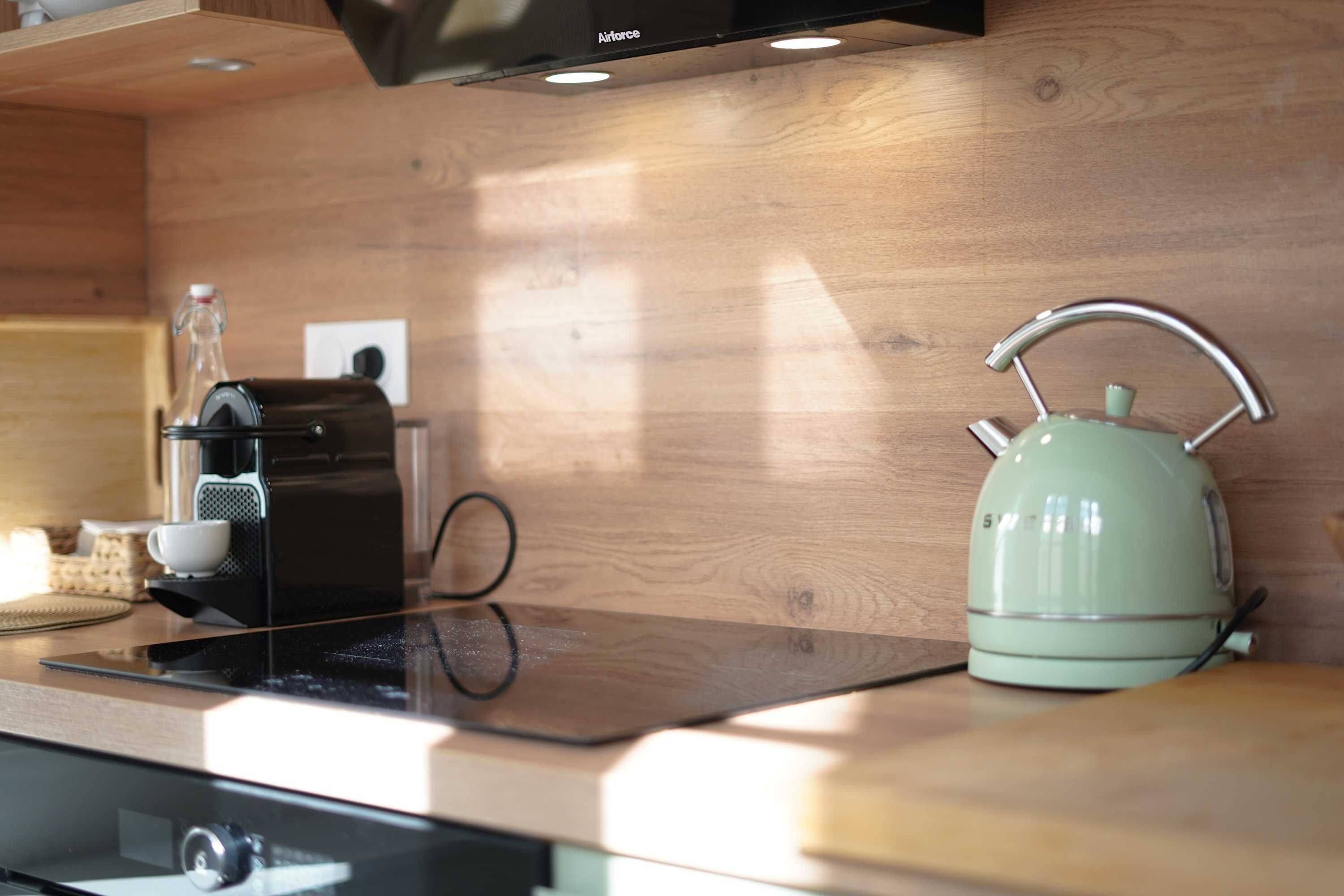 Réfrigérateur, micro-ondes, four, lave-vaisselle