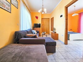 Classic Apartment, 1 Bedroom | 2 bedrooms, blackout drapes, soundproofing, iron/ironing board