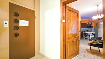 2 bilik tidur, langsir/tirai gelap terus, kalis bunyi
