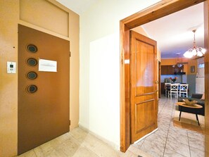 2 slaapkamers, verduisterende gordijnen, geluiddichte muren