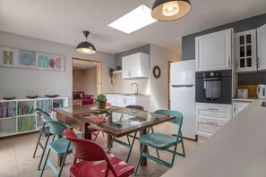 Private kitchen - Zona de Piscina a 2 Minutos de la Playa,100 Metros de la Avenida de las Playa (Tías)