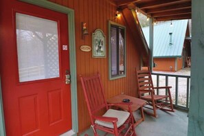 Property grounds - Cute updated Mountain Cabin w/ fireplace #3 (Helen)