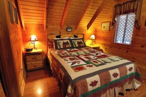 1 bedroom - Cute updated Mountain Cabin w/ fireplace #3 (Helen)
