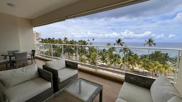 Exclusive Apartment | Terrace/patio