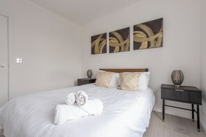 2 chambres, fer et planche à repasser, Wi-Fi, literie fournie