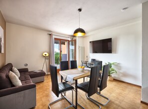 Dining - Regarda - Apartment Markus with pool, wifi, garden, tennis (Lazise)