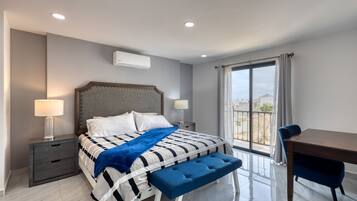 1 bedroom, desk, Internet, bed sheets