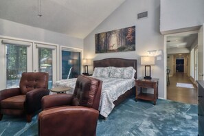 4 bedrooms, desk, iron/ironing board, travel crib
