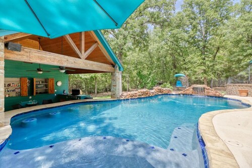 Hot tub|Private Pool|Playground|3BRHome