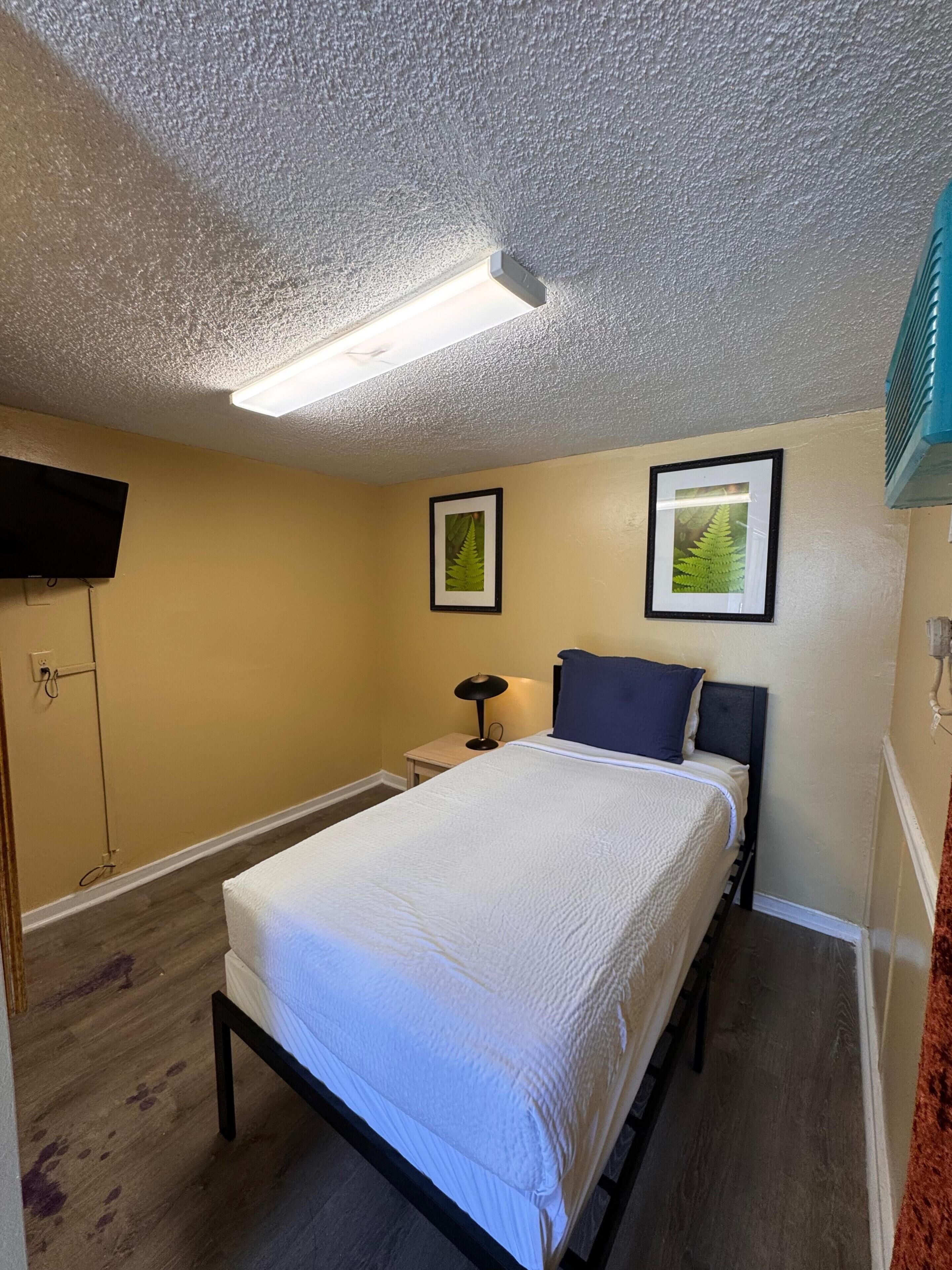 Desk, bed sheets