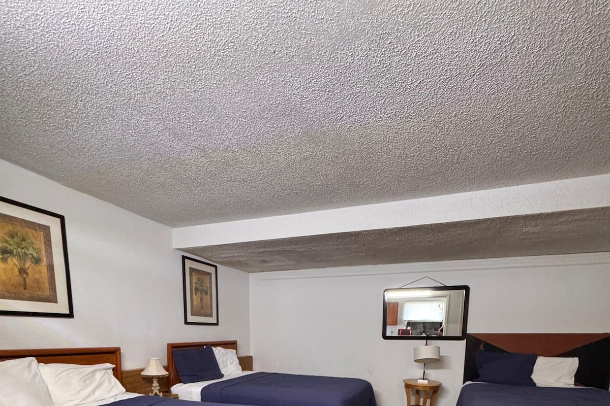 Family Room, 3 Bedrooms, Non Smoking | Desk, bed sheets