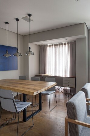 Apartment | Dining