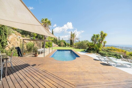 Casa Mediterrani & piscina junto  Barcelona