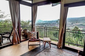 Interior - Beautiful 4BR Beratan Lake Villa with Private Jacuzzi & Sauna (Bali)