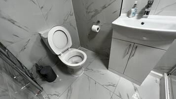 單棟房屋 | 浴室 | 淋浴設備、提供毛巾