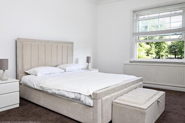 Mökki | 4 makuuhuonetta, silitysrauta/-lauta, ilmainen Wi-Fi, vuodevaatteet