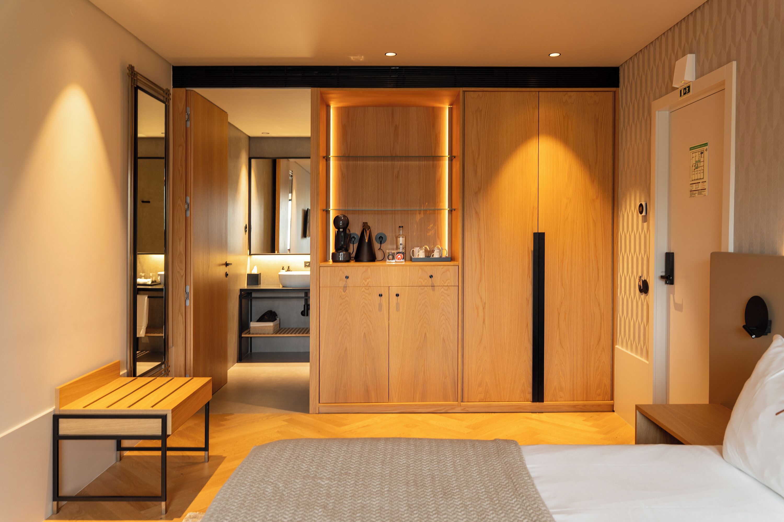 Quarto Queen Superior | Hochwertige Bettwaren, Zimmersafe, individuell dekoriert