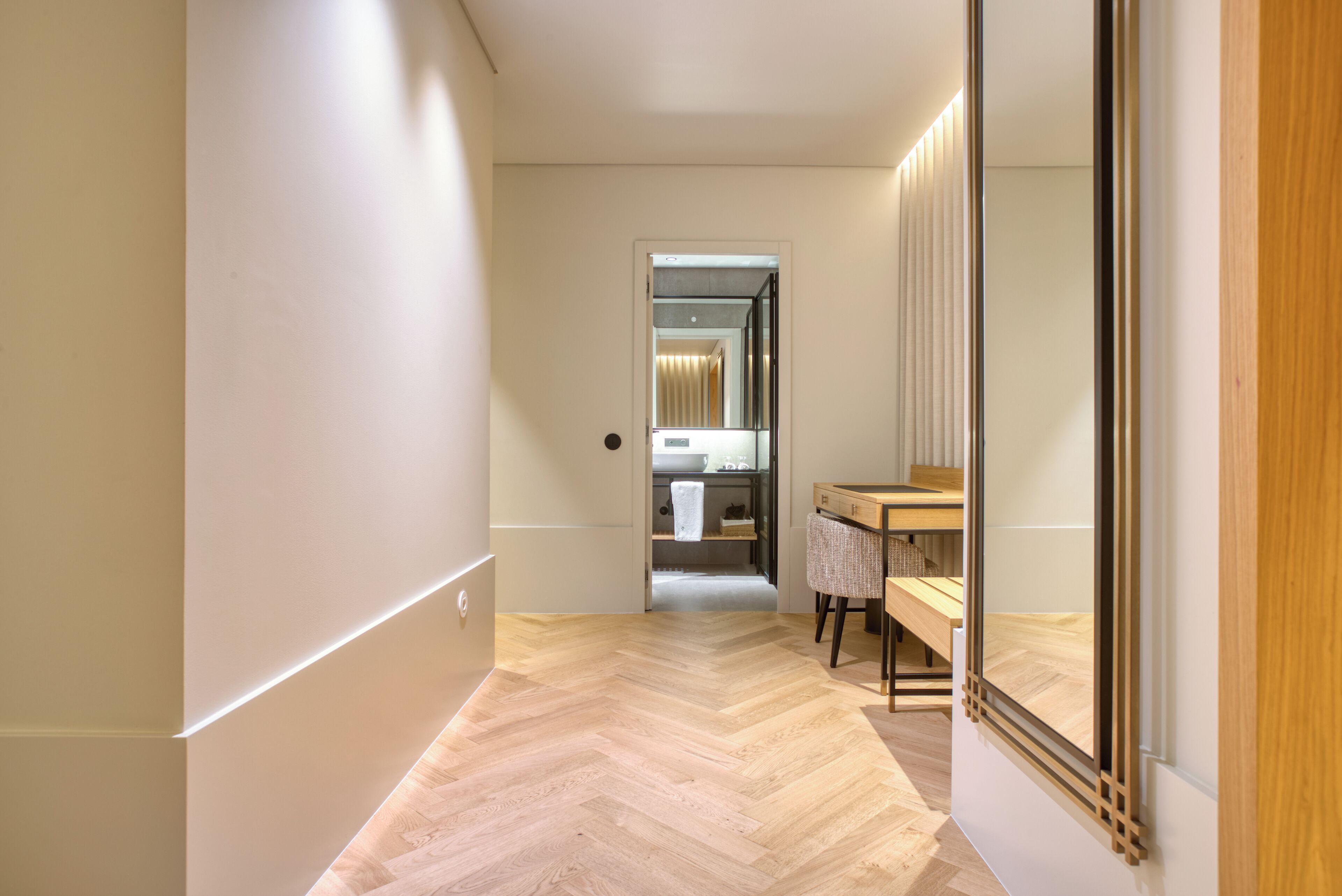 Quarto Deluxe Master | Caja de seguridad en la habitación y decoración personalizada 