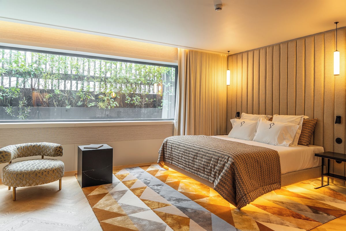 Phòng Premium, 1 giường cỡ king, không hút thuốc | Bộ đồ giường cao cấp, két bảo mật tại phòng, màn/rèm cản sáng