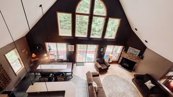 TV connectée, cheminée